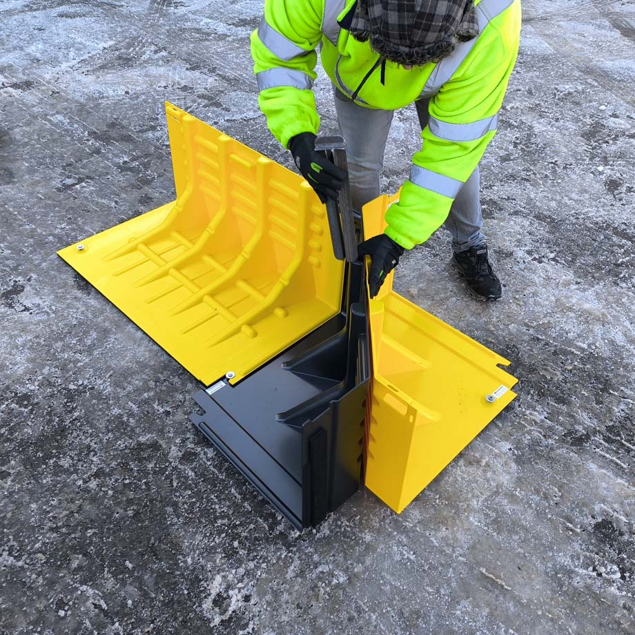 FloodFence™ | Lightweight | Corner Pin - FL-QFLCP