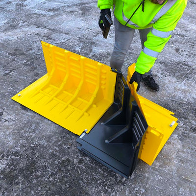 FloodFence™ | Lightweight | Corner Pin - FL-QFLCP